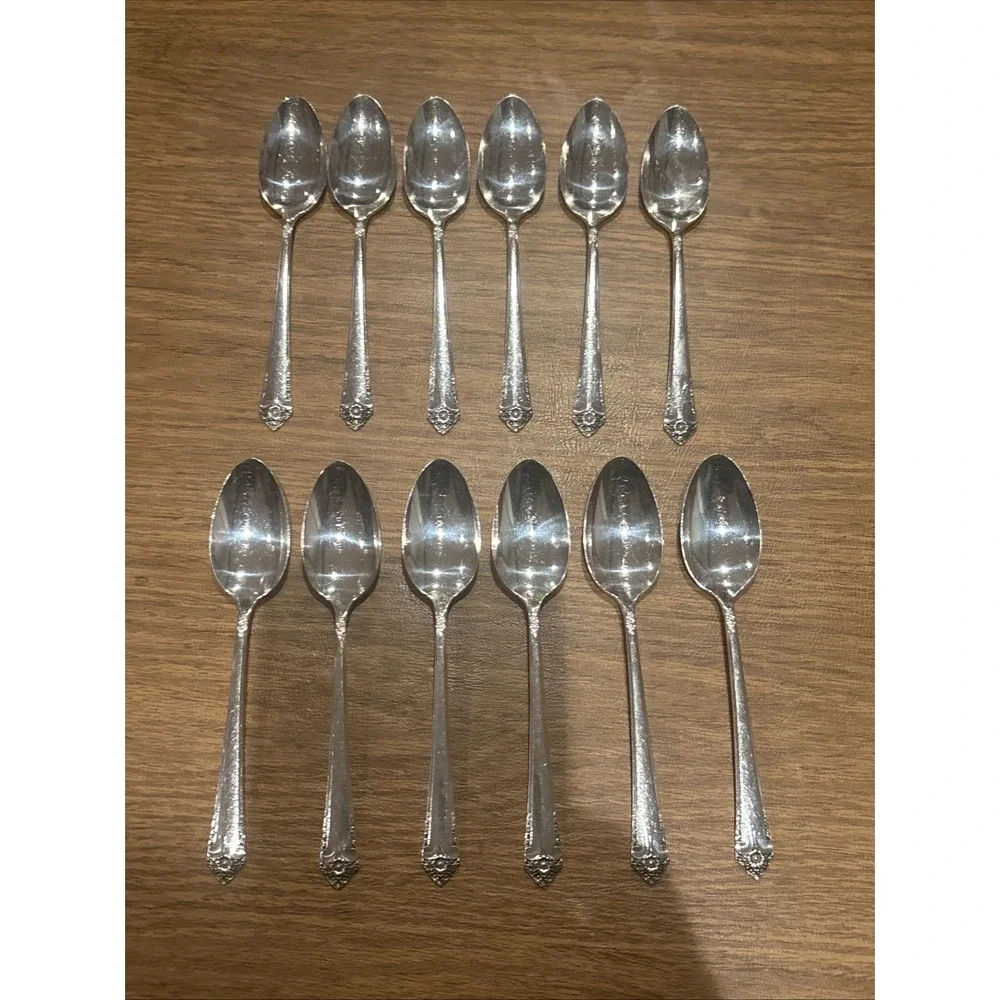 VINTAGE SET 12 OF ROGERS & BRO IS STARLITE TEASPOONS